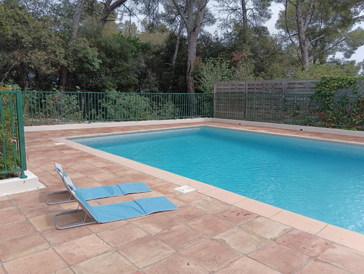 Petite Maison Au Calme - Piscine En Copropriete, Terrasse, Mer, Clim Валлорис Экстерьер фото