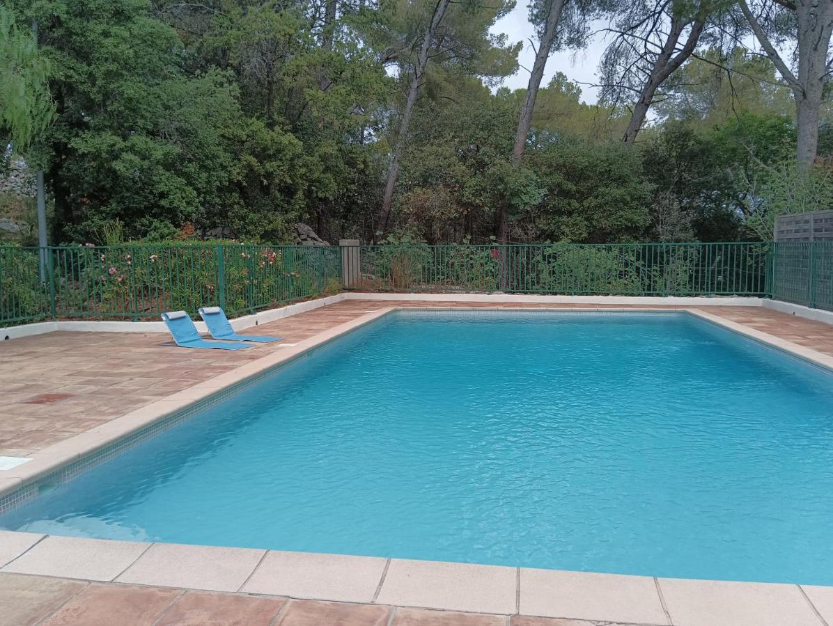 Petite Maison Au Calme - Piscine En Copropriete, Terrasse, Mer, Clim Валлорис Экстерьер фото